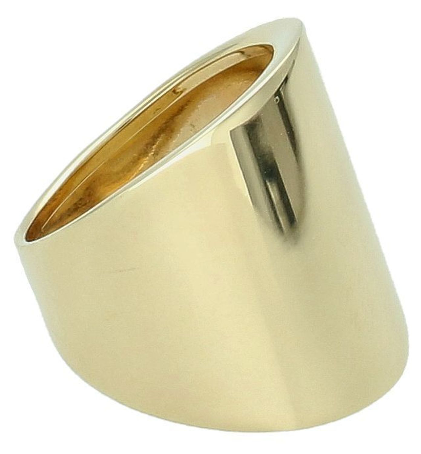 Złoty pierścionek gładki, zaokrąglony sygnet próba 585, PE2729 0144. Złota oprawa sprawia, że sygnety są luksusowe i ponadczasowe, a szeroka forma podkreśla elegancję i prestiż noszącego. 1.jpg